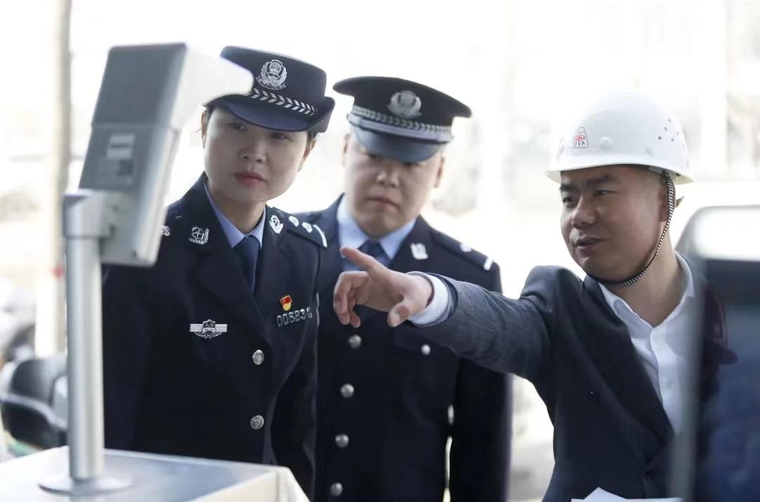二六归来七飘流,十分春色千山秀是什么生肖,警惕虚假宣传,构建解答解释落实